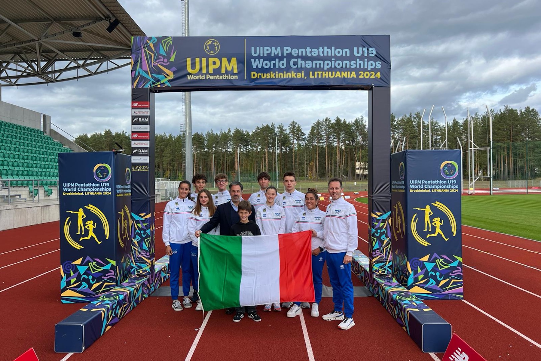 Mondiali Under 19: l'Ambasciatore de Maigret visita gli azzurri...