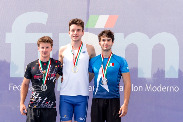 Podio  Miotti Alberto JuniorOBSTACLES VILLAGE A.S.D. Agavriloaie Denis JuniorC. S. E. Belcari Giovanni JuniorA.S.D. NINJA CAVE OstacoliCAMPIONATO ITALIANO di ODMaschile e FemminileMontelibretti 9-10 maggio 2026Foto D. Montano / DBM - Deepbluemedia