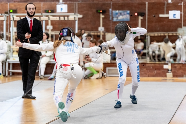 Alessia Canto - A.S.D. AVIA PERVIA Ginevra Cassone - A.S.D. AREA 51 in gara nei Scherma– Ranking Round
CAMPIONATO ITALIANO JUNIOR PENTATHLON MODERNO
Maschile e Femminile
Roma – Montelibretti 17-19 aprile 2026
Foto D. Montano / DBM - Deepbluemedia