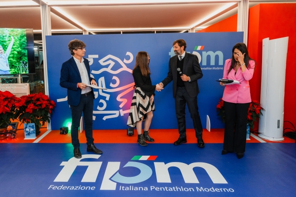 1_20251218_DMon_A258240